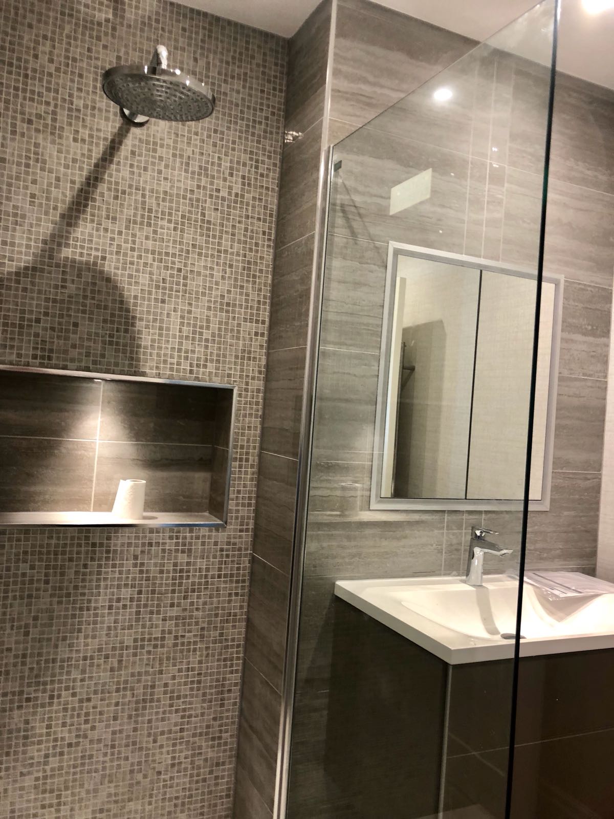 Slate tile bathroom installation